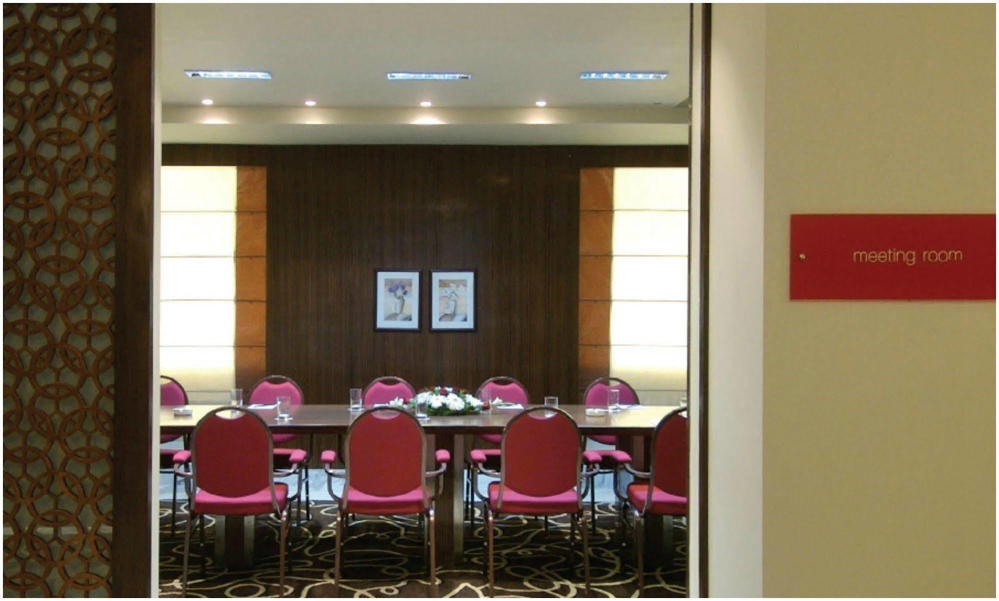 Vivanta Vijayawada, MG Road Exterior foto